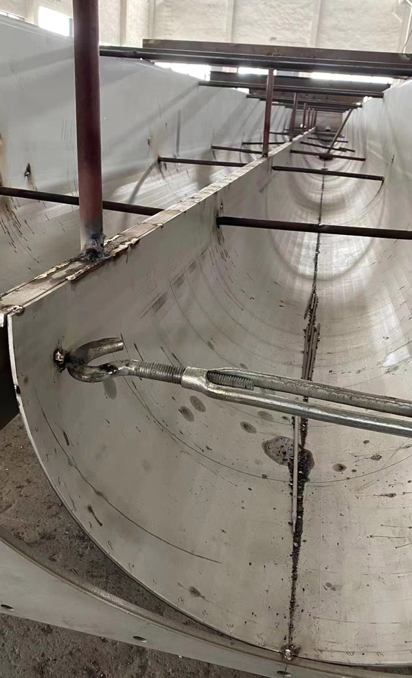 �o�S����ݔ�͙C������